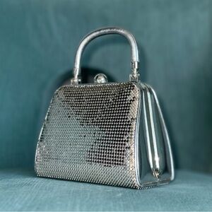 WHITING & DAVIS Vintage Silver Metallic Mini Handbag w/ Shoulder Crossbody Chain